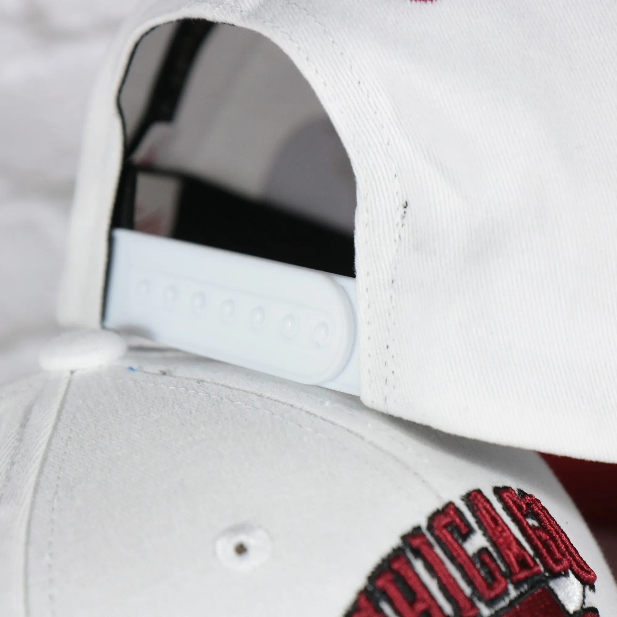 Chicago Bulls NBA Hardwood Classics All in Pro Red Bottom | White Snapback Hat