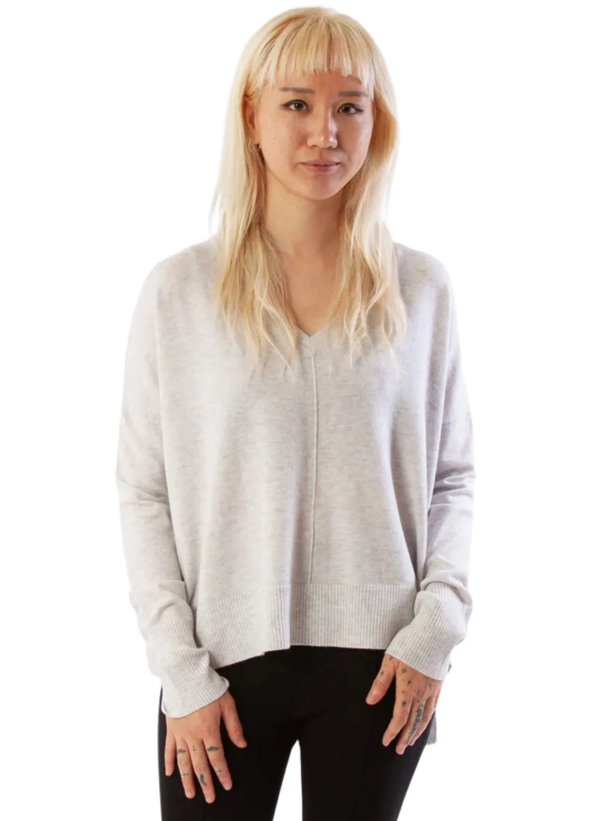 Knitlab/Kerisma Wagner V-neck Sweater in Heathered Smoke