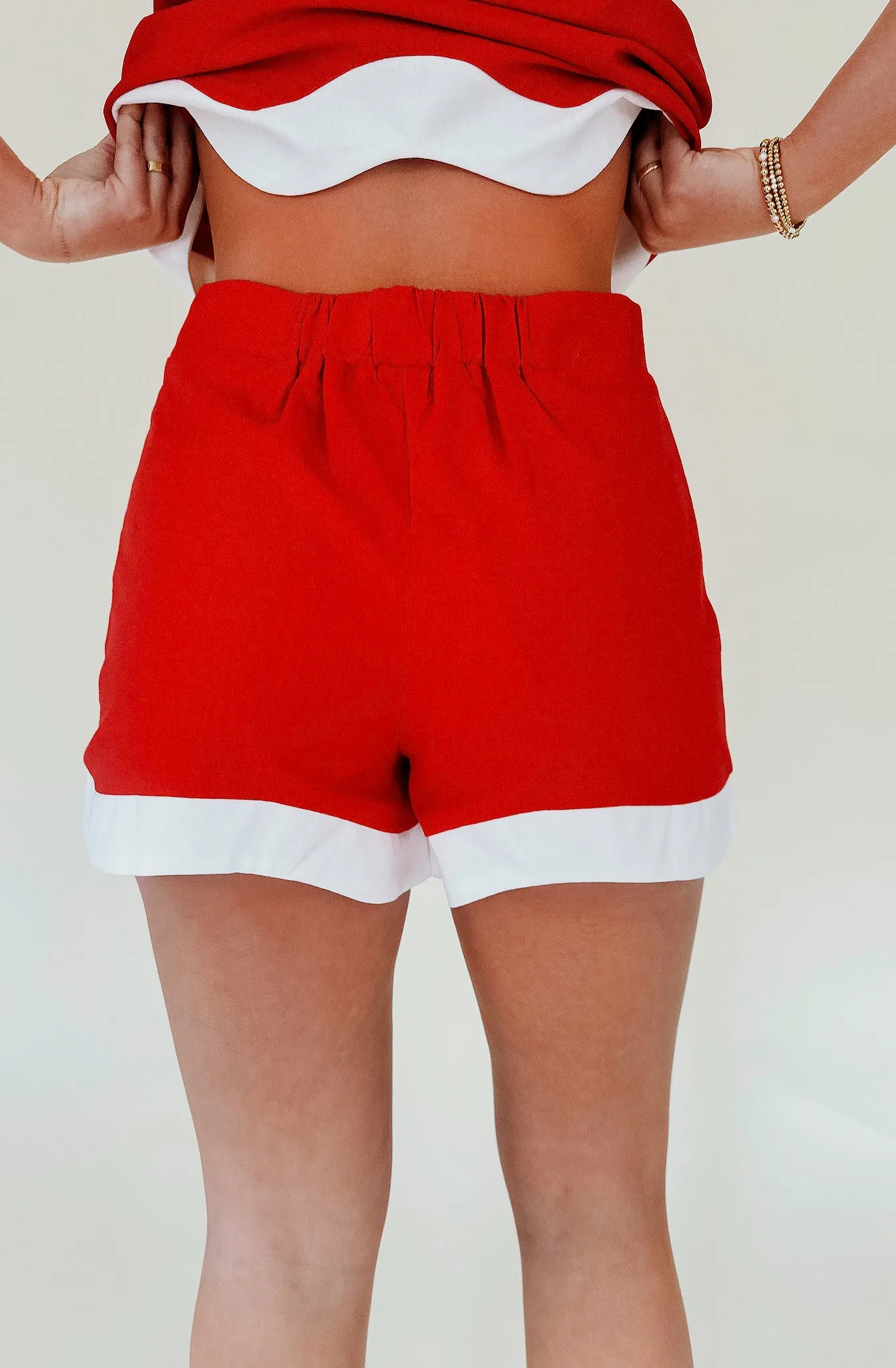 WAVE HEM SHORTS